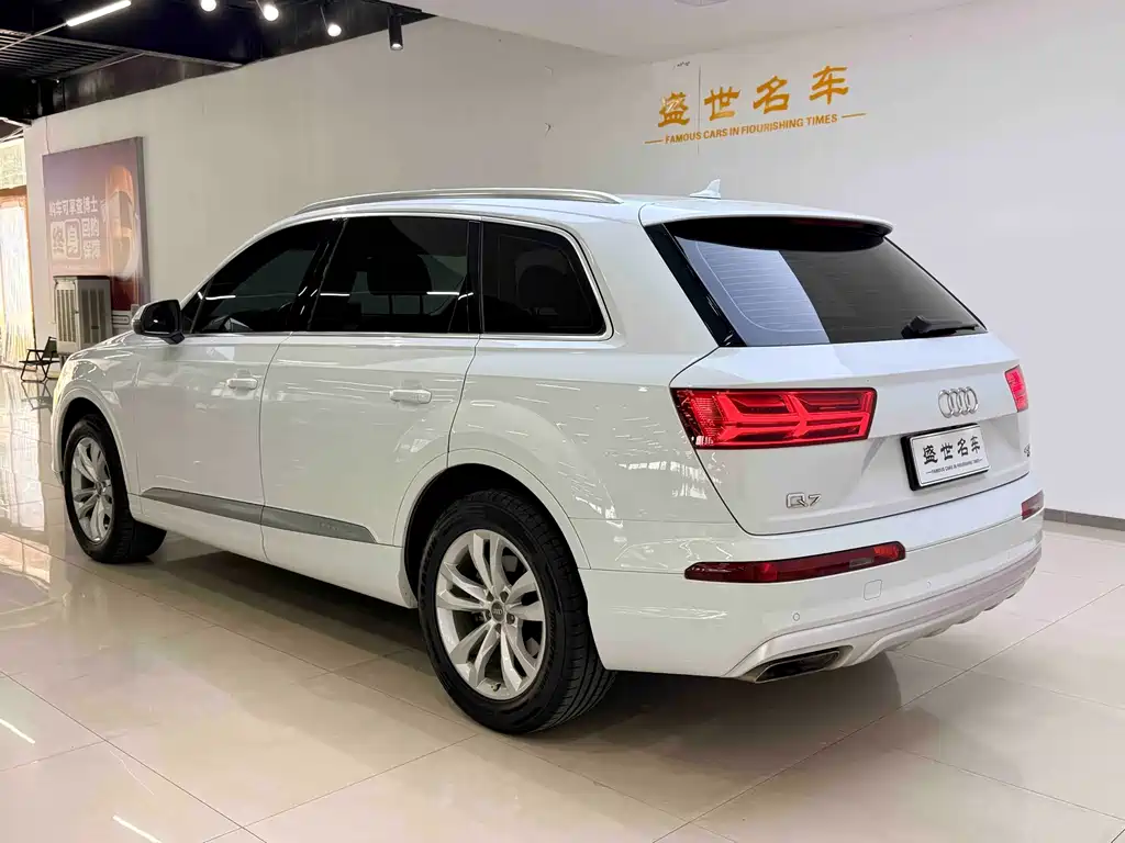 Audi Q7 — миниатюра 10