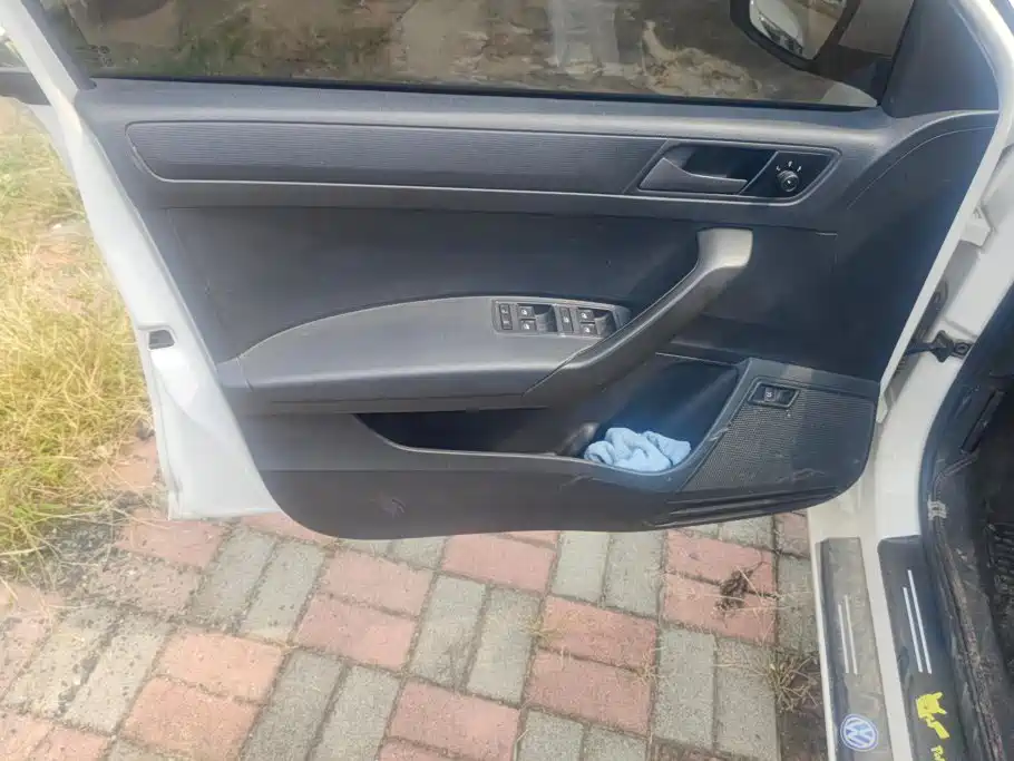 Volkswagen Santana — миниатюра 7