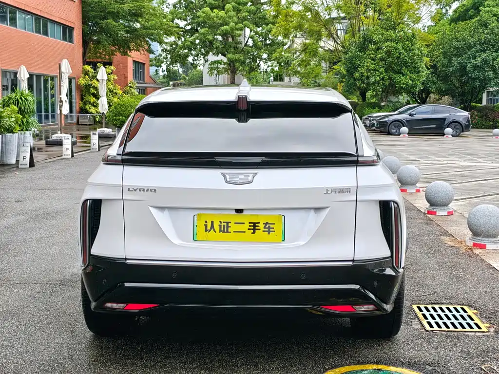 Cadillac Lyriq — миниатюра 4