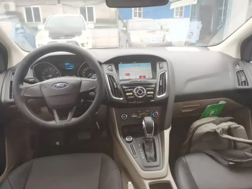 Ford Focus — миниатюра 10