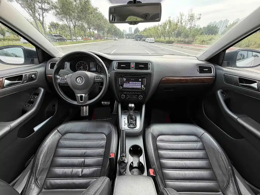 Volkswagen Sagitar — миниатюра 7
