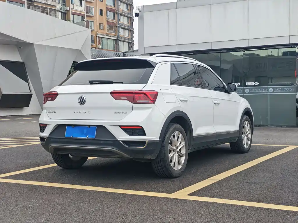 Volkswagen T-Roc — миниатюра 17