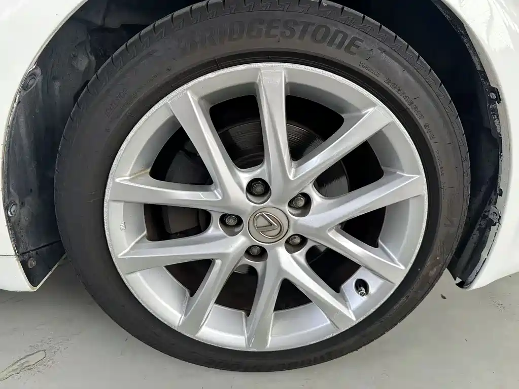Lexus IS — миниатюра 14
