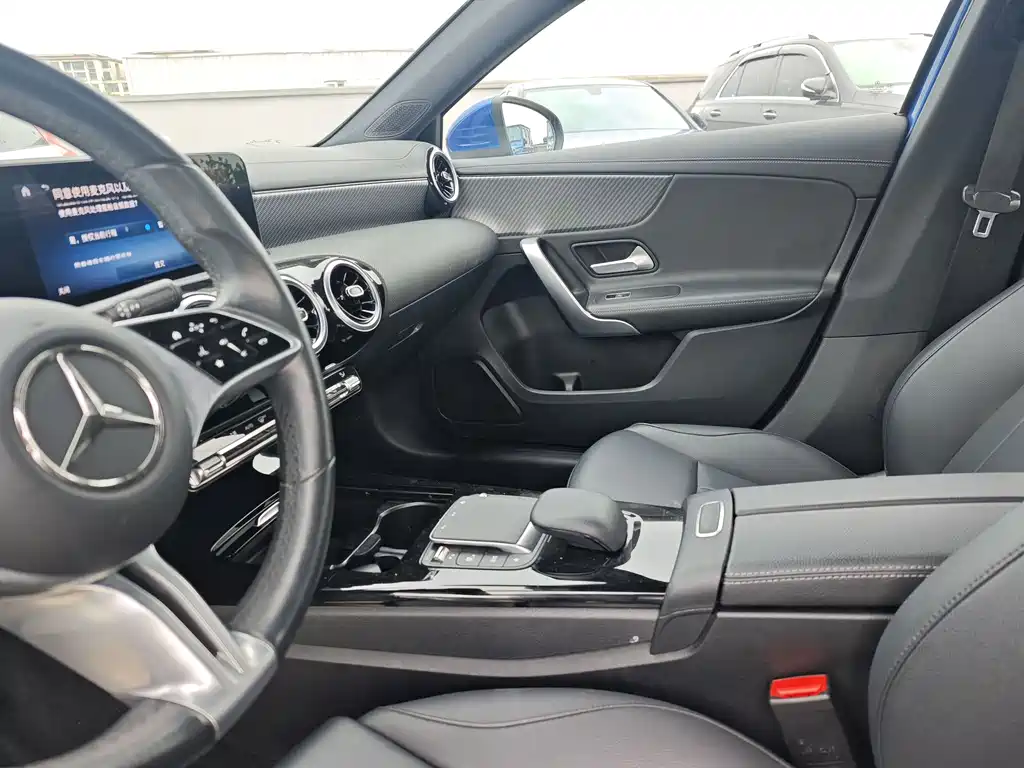 Mercedes-Benz A-Class A 2023 A 200 L