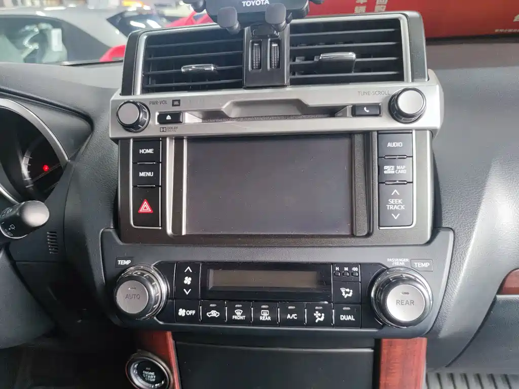 Toyota Prado — миниатюра 12