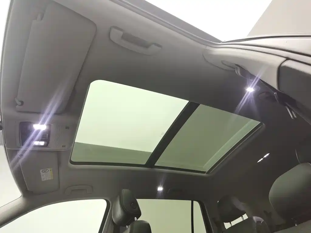 Volkswagen Teramont — миниатюра 14