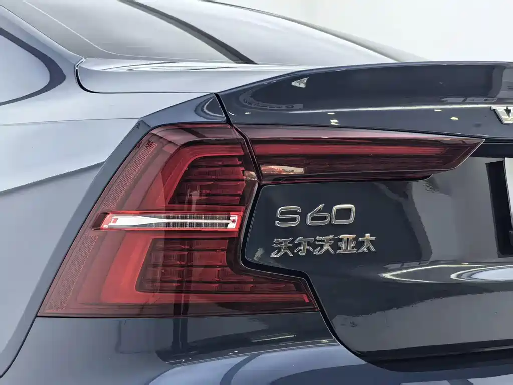 Volvo S60 — миниатюра 27
