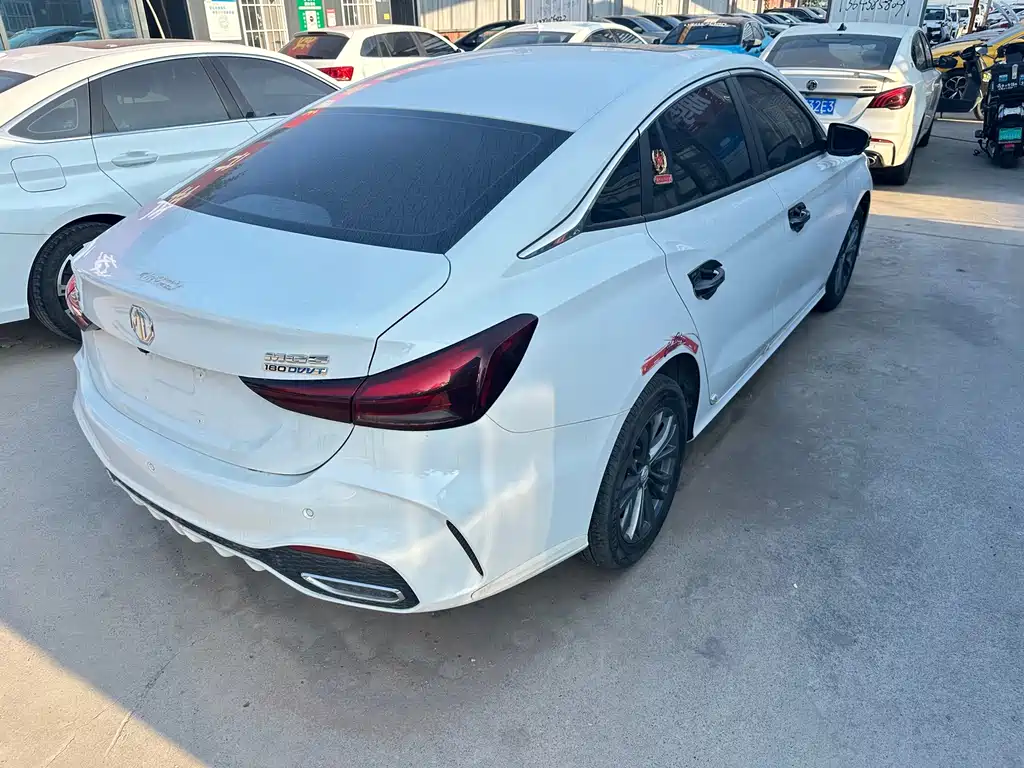 MG MG5 — миниатюра 9