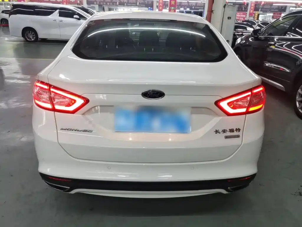 Ford Mondeo — миниатюра 6