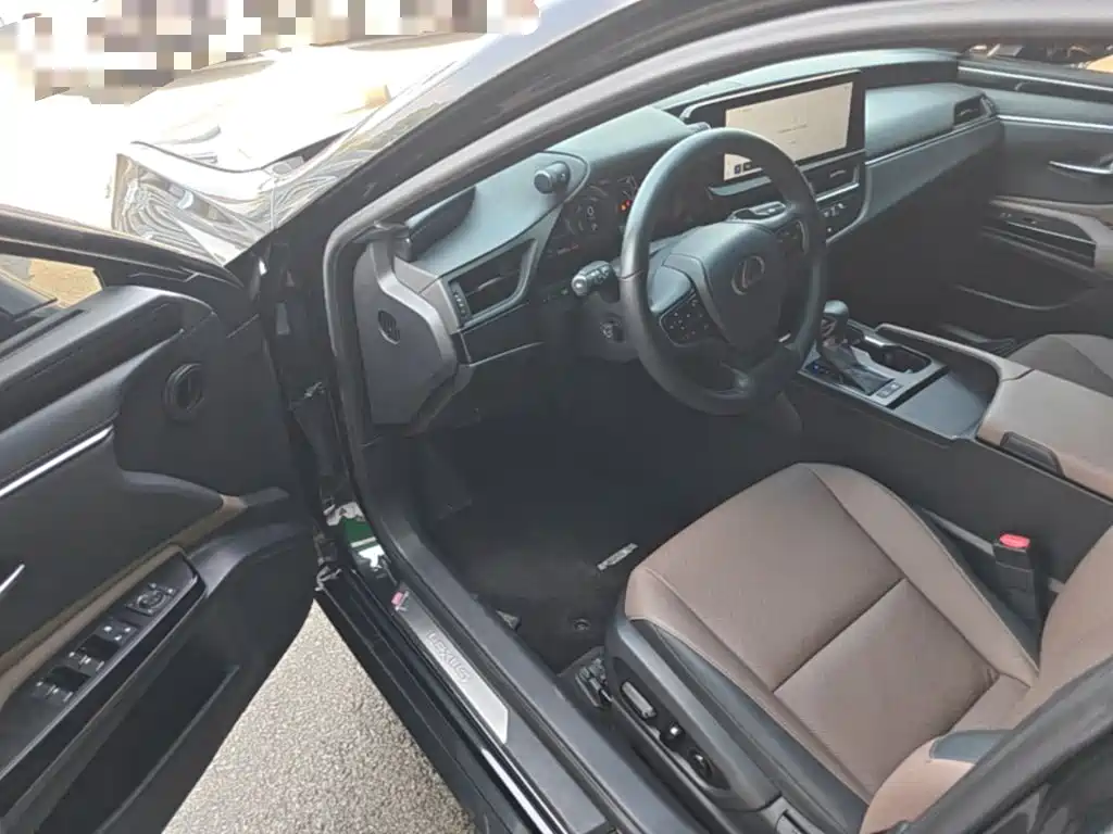 Lexus ES — миниатюра 16