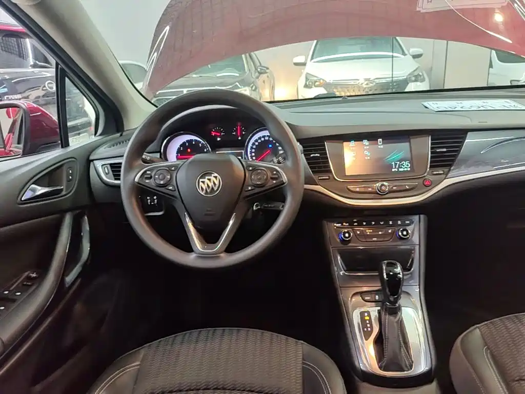 Buick Verano — миниатюра 11