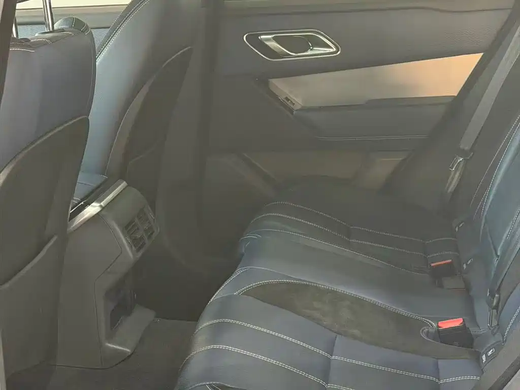 Land Rover Velar — миниатюра 16