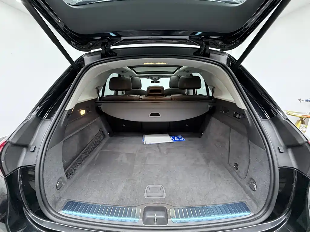 Mercedes-Benz GLE (Import) — миниатюра 42