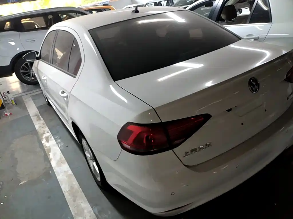 Volkswagen Lavida — миниатюра 5
