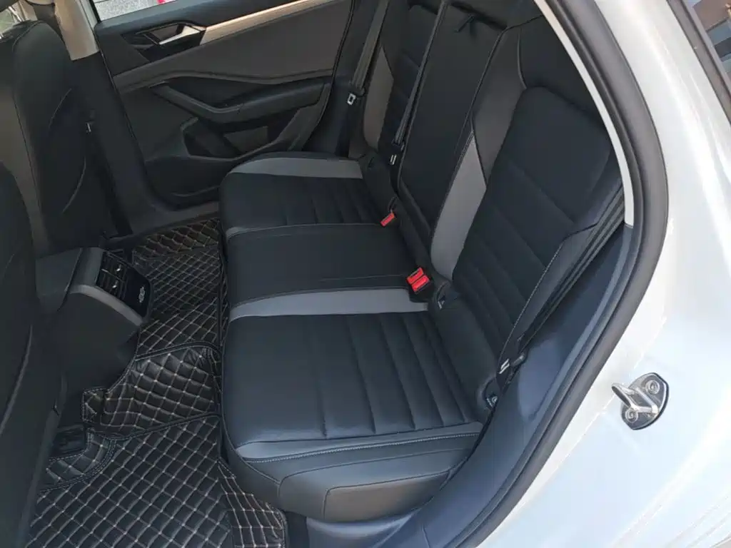 Volkswagen Sagitar — миниатюра 17