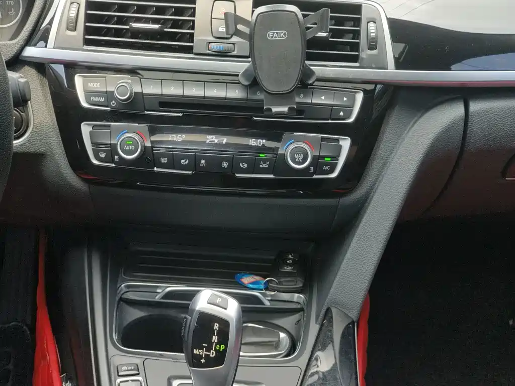 BMW 3 Series — миниатюра 11