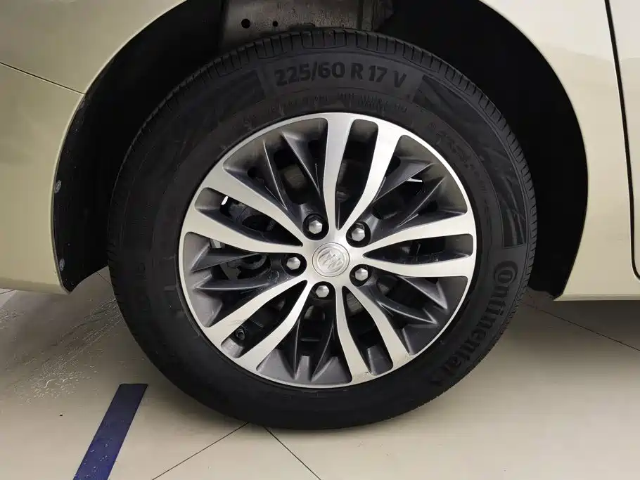 Buick GL8 — миниатюра 6