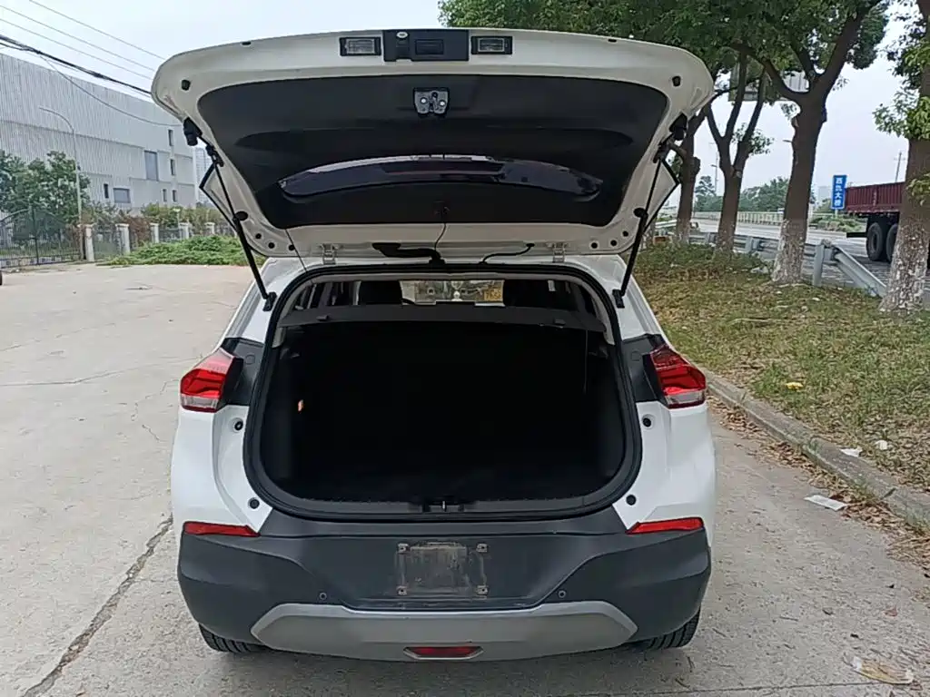 Chevrolet Trax — миниатюра 19