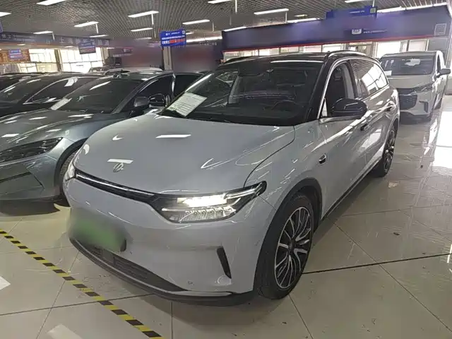 Leapmotor C11