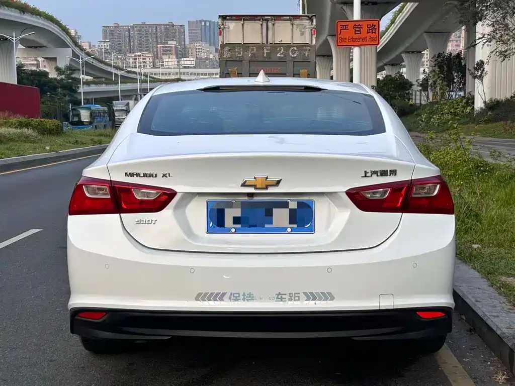 Chevrolet Malibu XL — миниатюра 6