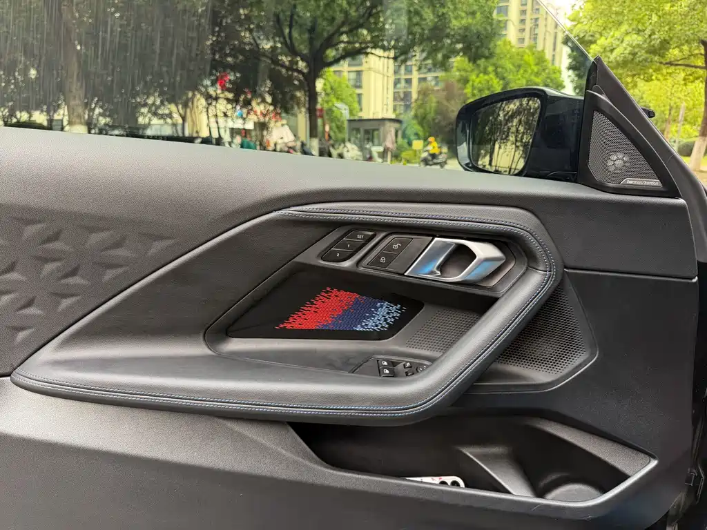 BMW M2 — миниатюра 12