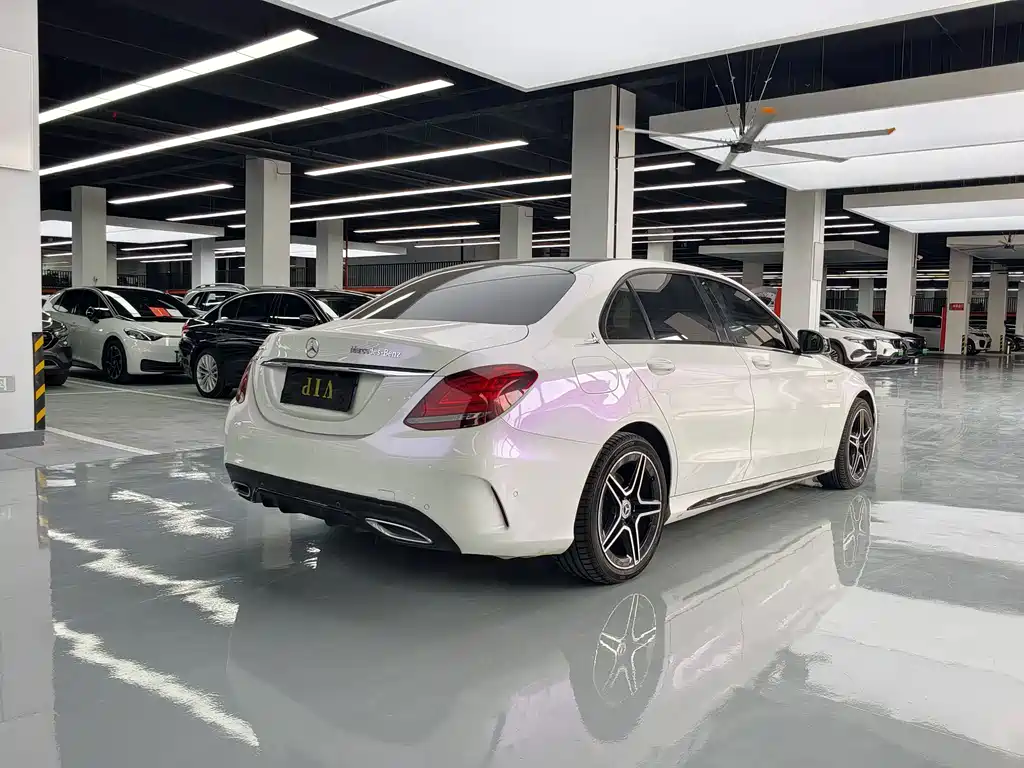 Mercedes-Benz C-Class — миниатюра 17