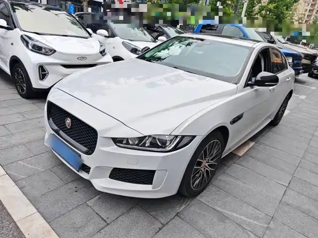 Jaguar XE