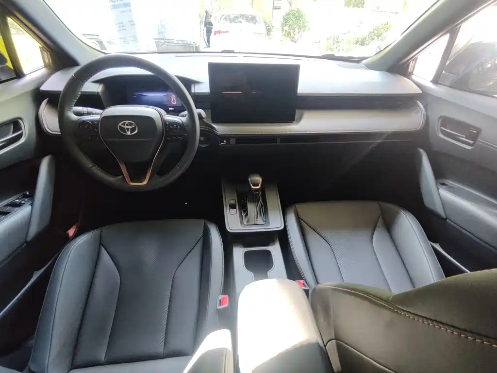 Toyota Frontlander — миниатюра 6