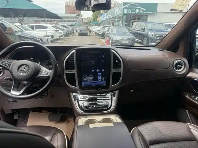 Mercedes-Benz Vito — миниатюра 13