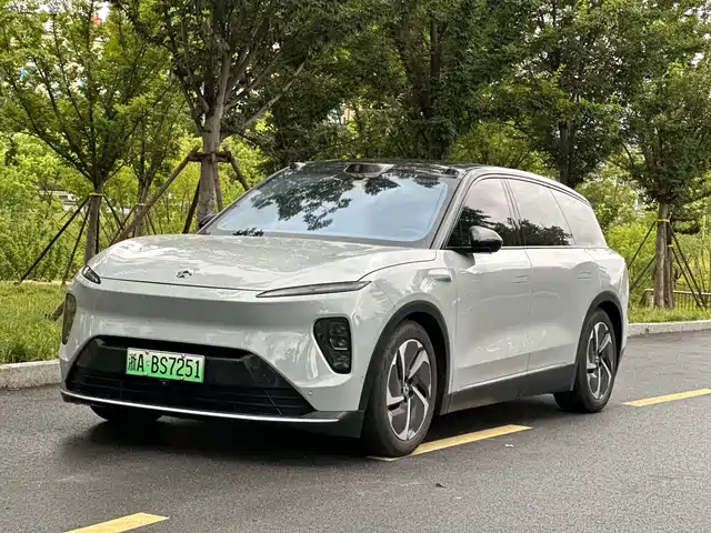2023 Nio ES8