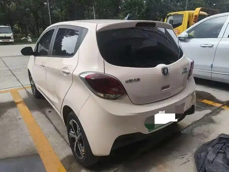 Changan Benben E-Star — миниатюра 2