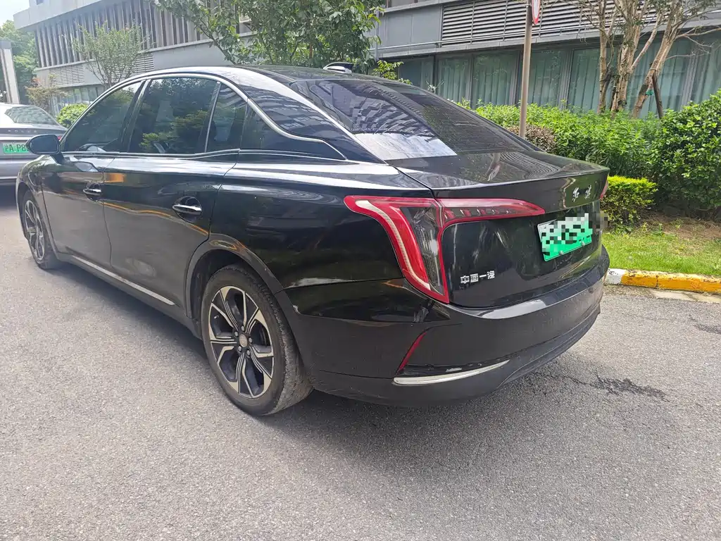 Hongqi Hongqi E-QM5 — миниатюра 4