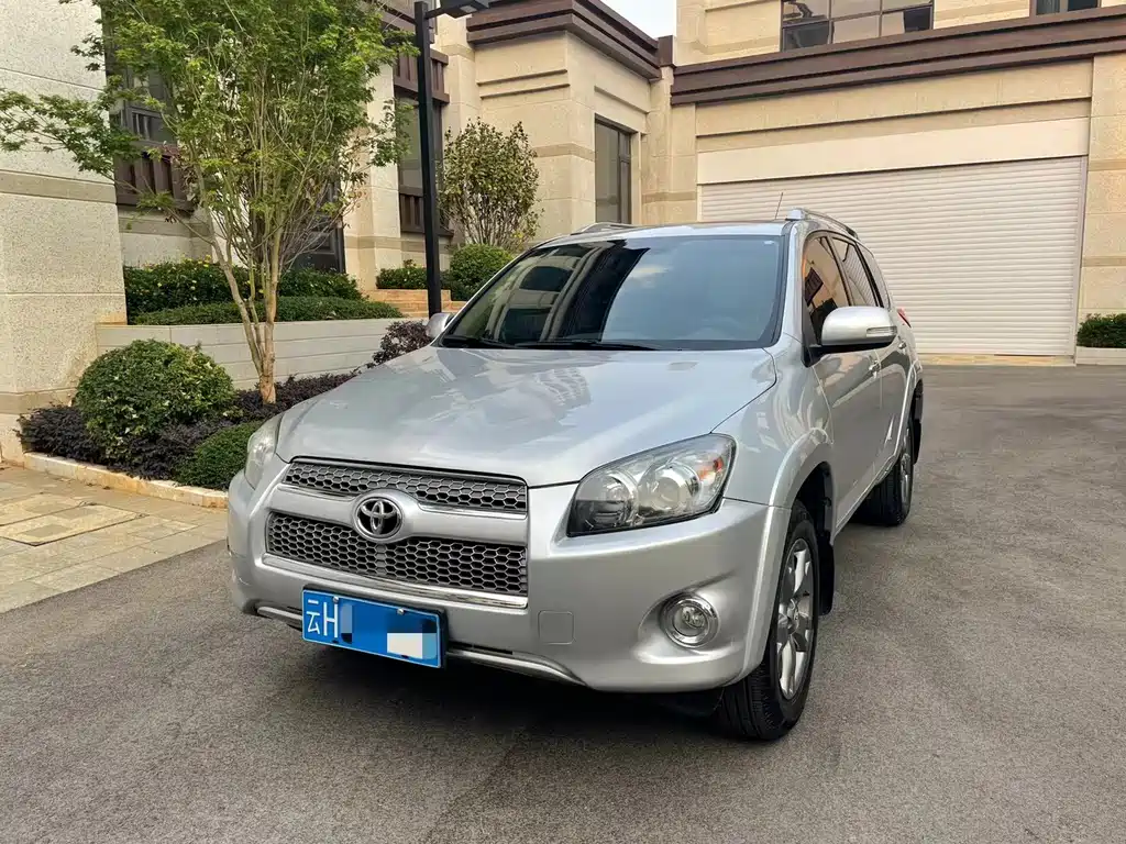 Toyota RAV4 2013