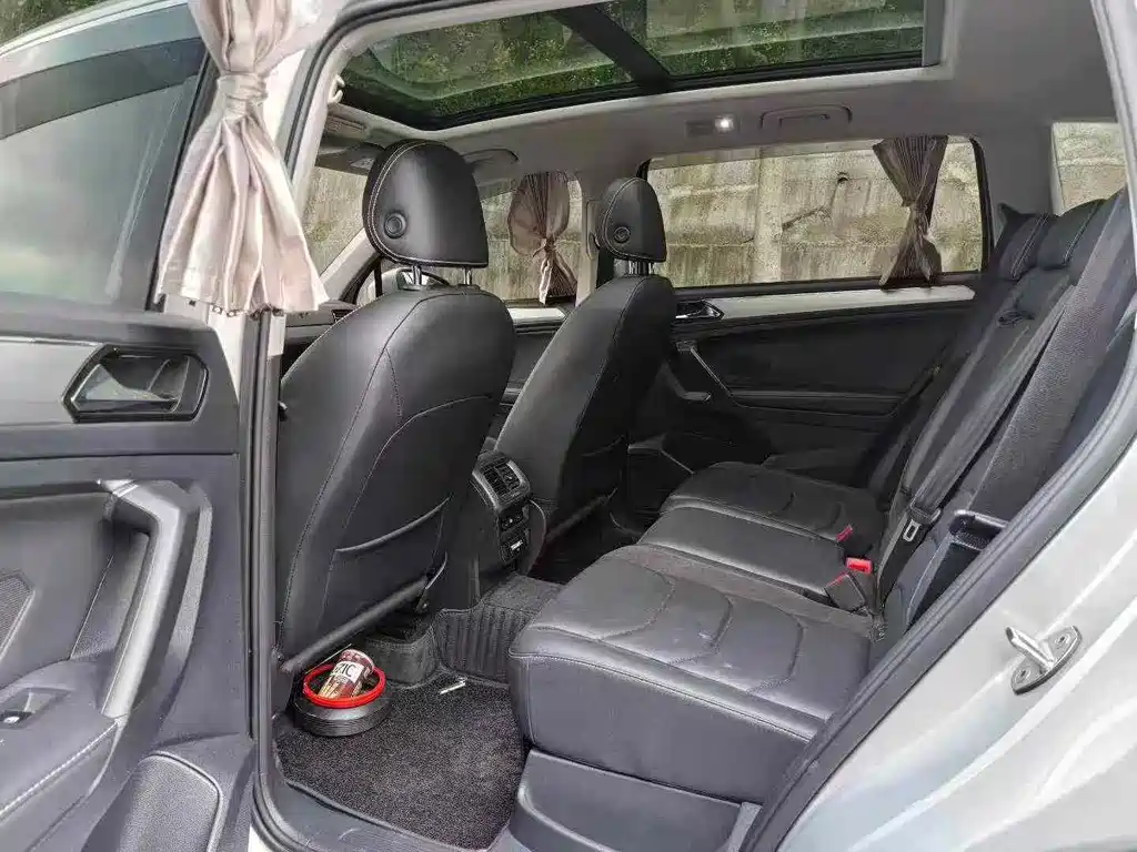 Volkswagen Tiguan L — миниатюра 9