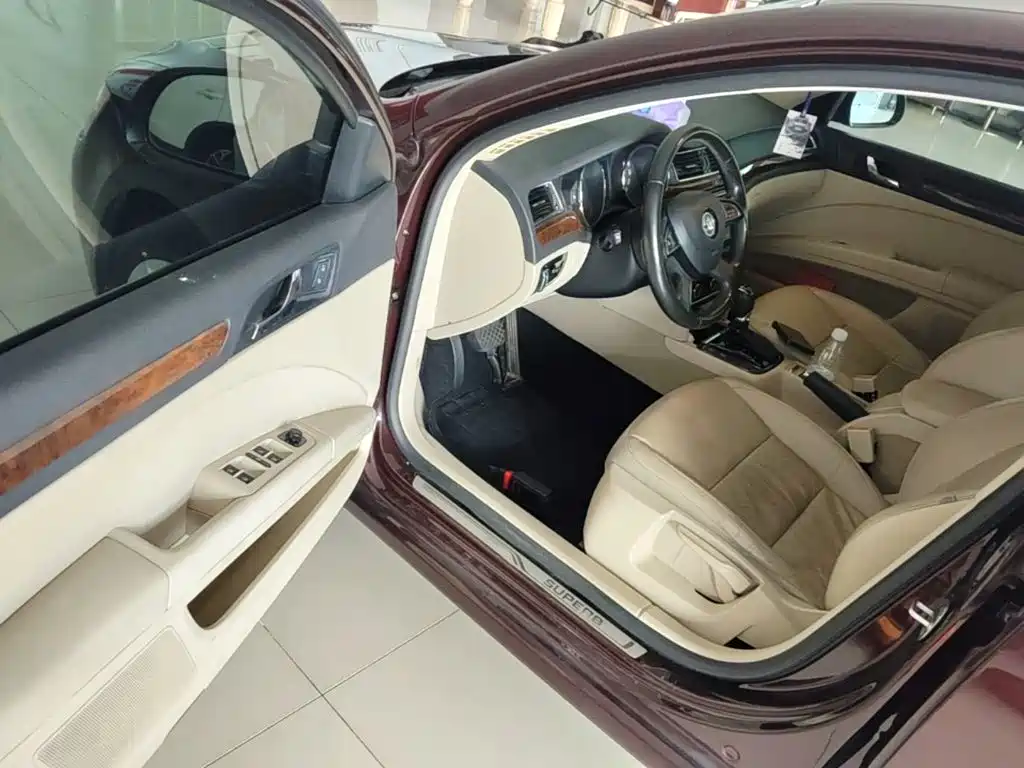 Skoda Superb — миниатюра 16