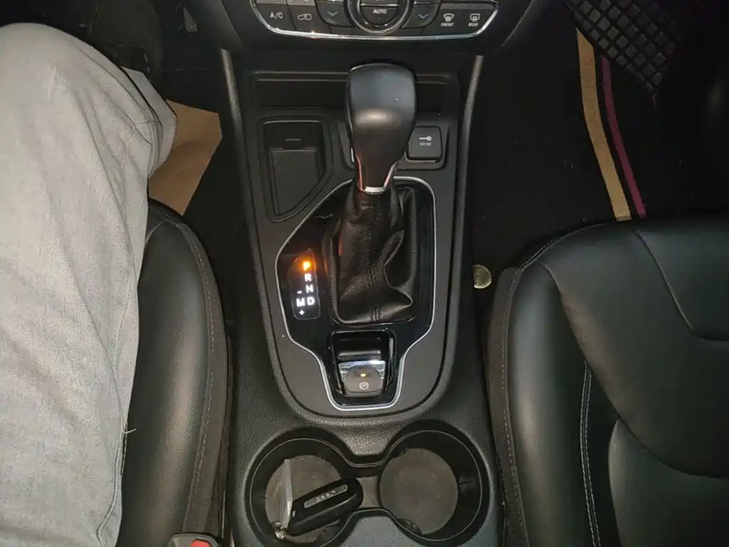 Jeep Cherokee — миниатюра 14