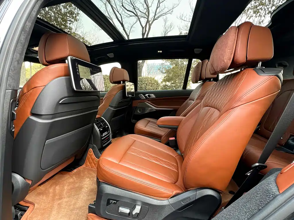 BMW X7 — миниатюра 11