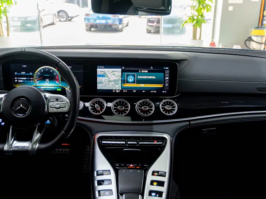 MERCEDES-BENZ AMG GT