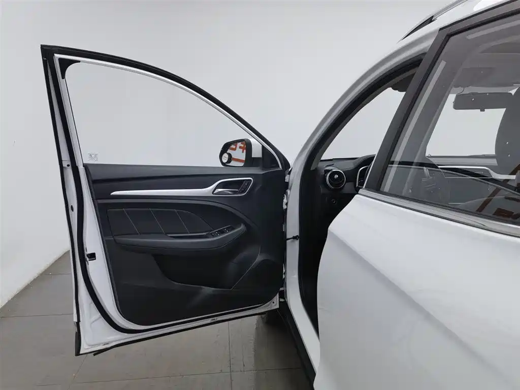 MG ZS 2019 1.5L AT Luxury VI