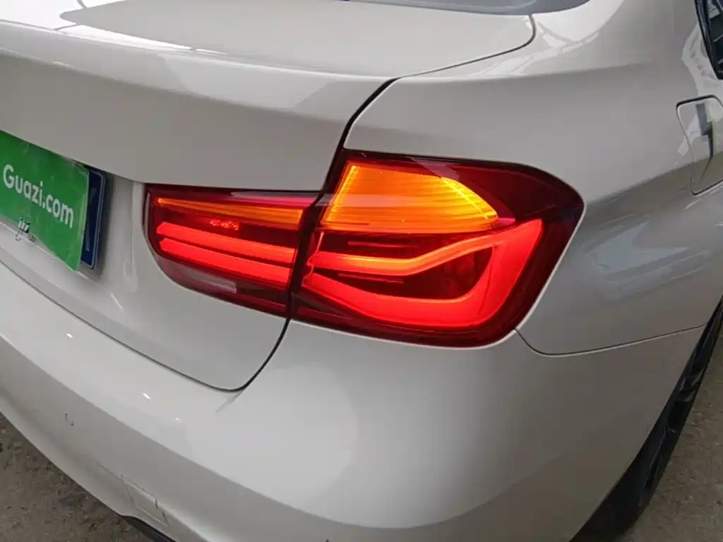 BMW 3 Series — миниатюра 8
