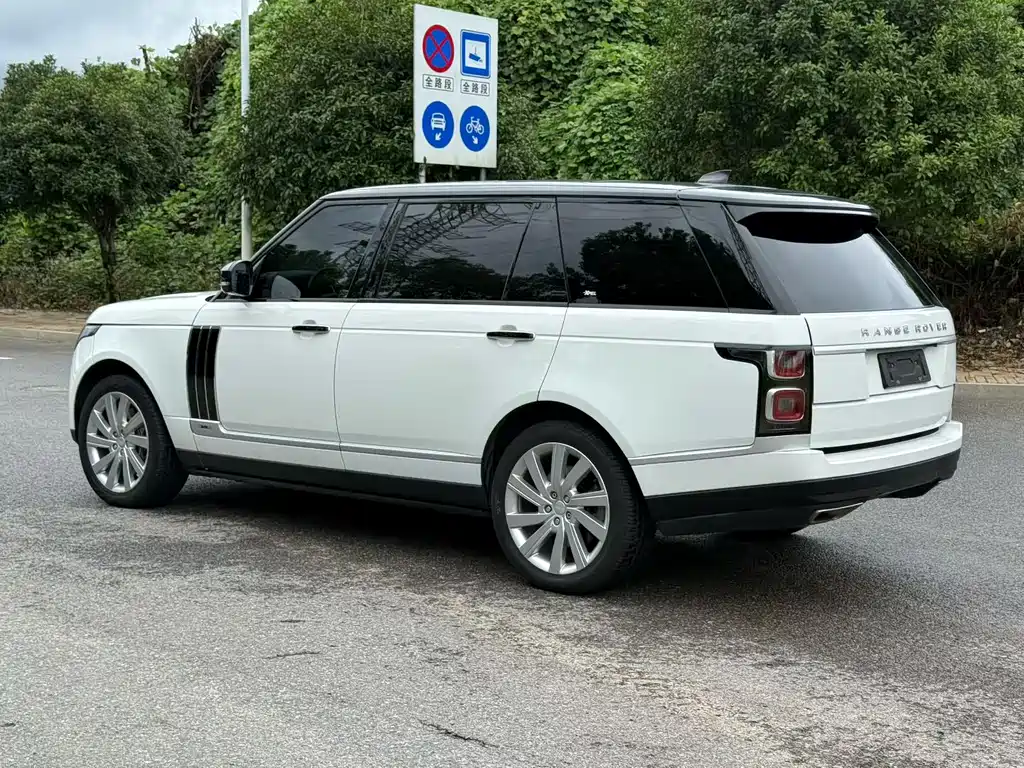Land Rover Range Rover — миниатюра 4