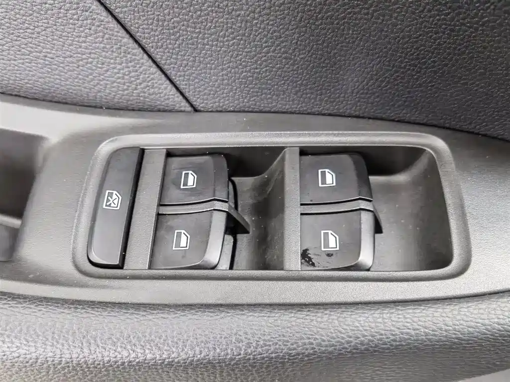 MG ZS 2019 1.5L AT Luxury VI