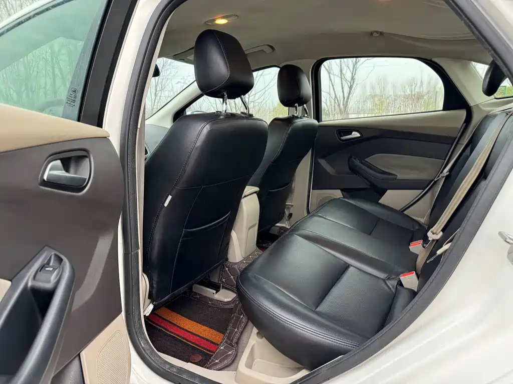 Ford Focus — миниатюра 8