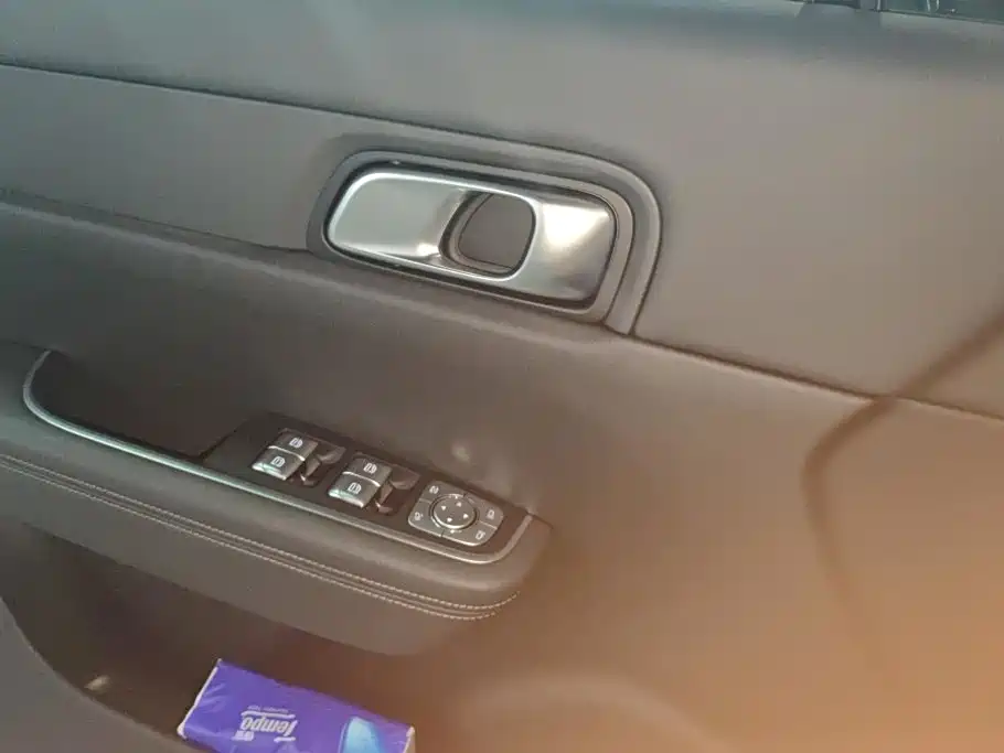 Li Auto Li ONE — миниатюра 7
