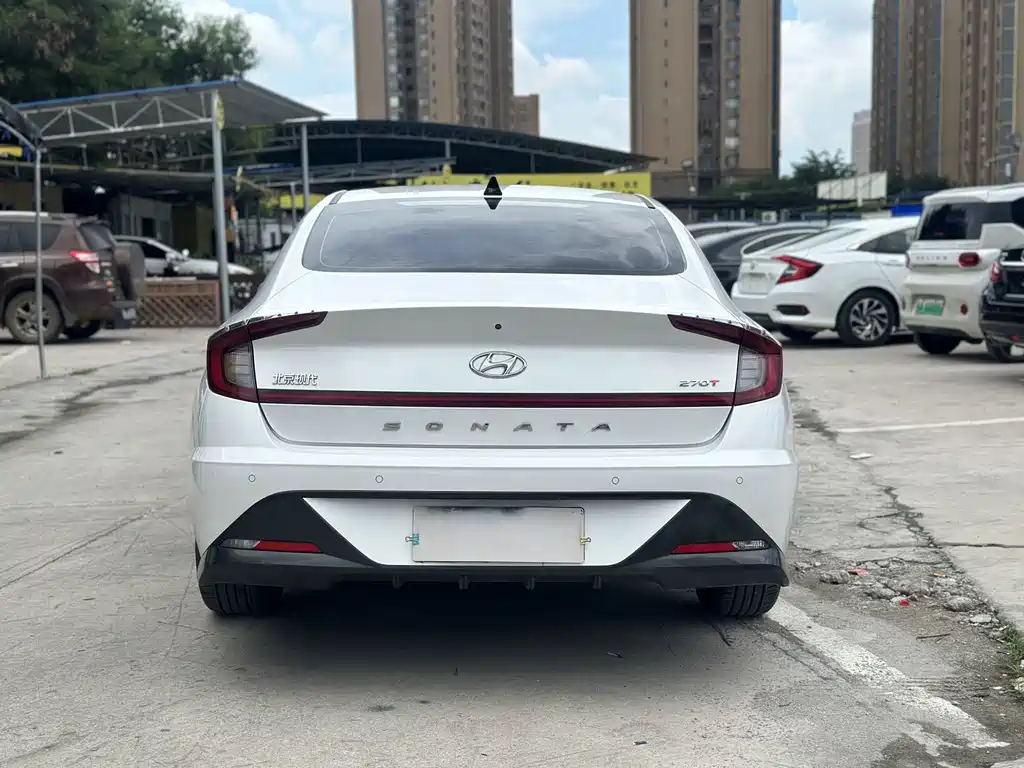 Hyundai Sonata — миниатюра 9