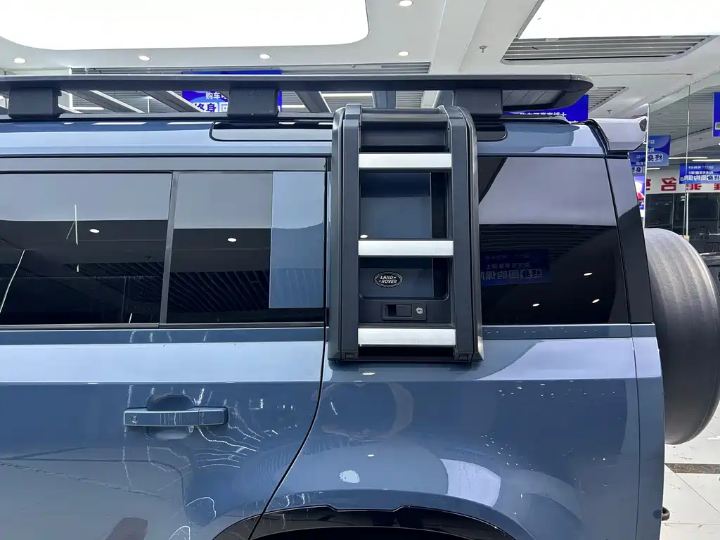 Land Rover Defender — миниатюра 16