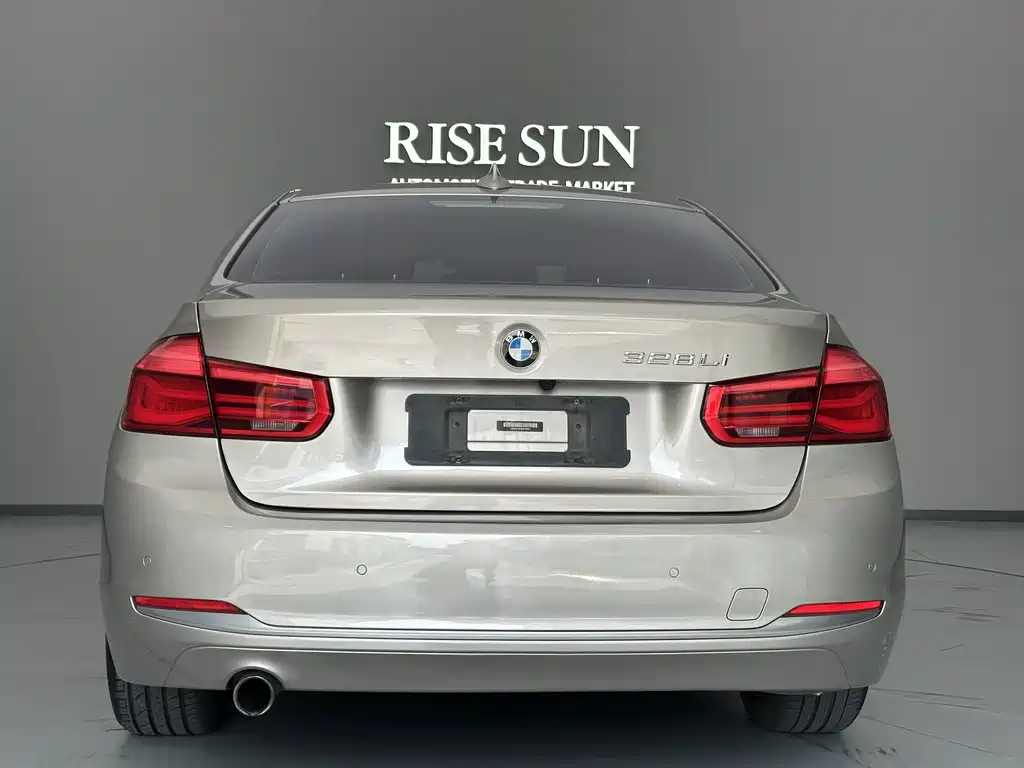 BMW 3 Series — миниатюра 7