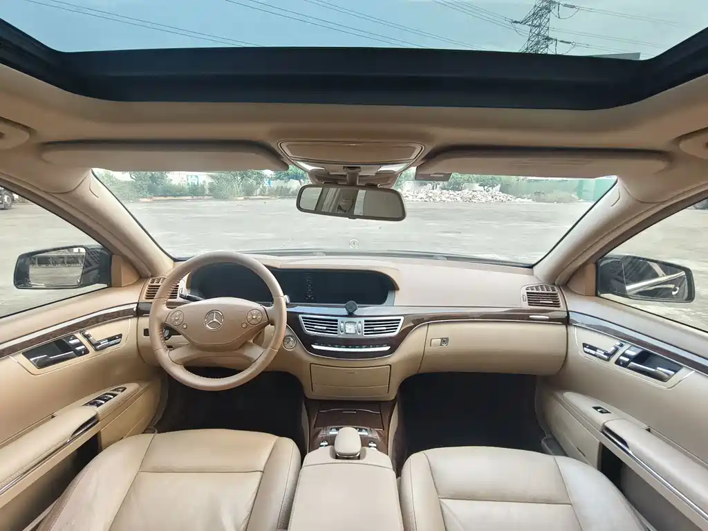 Mercedes-Benz S-Class — миниатюра 12