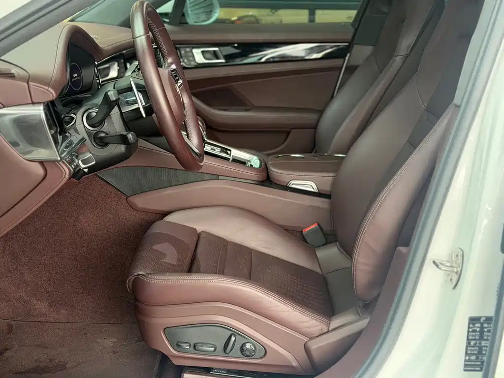 Porsche Panamera — миниатюра 6