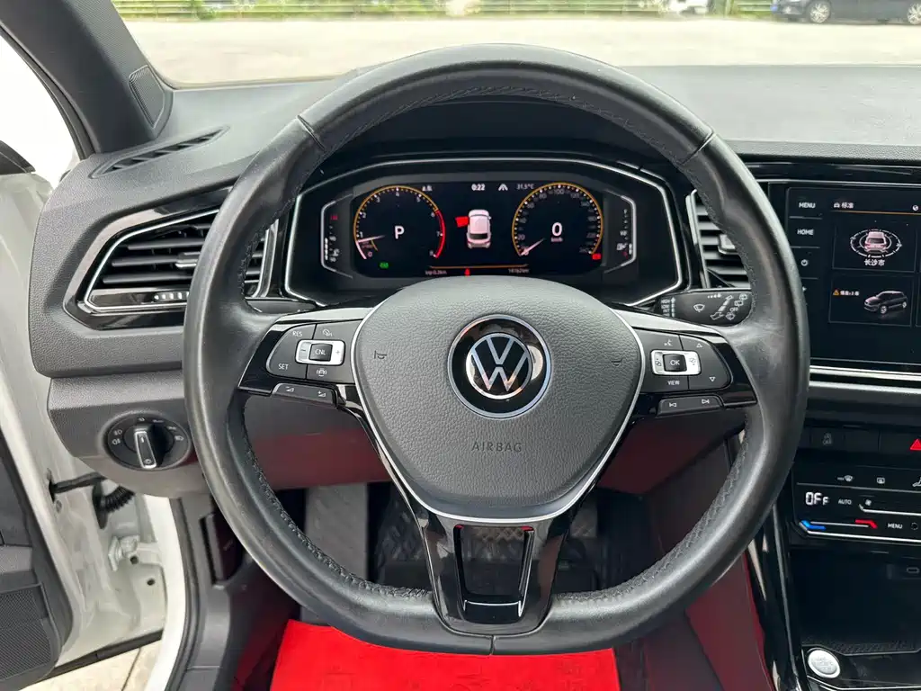 Volkswagen T-Roc — миниатюра 14